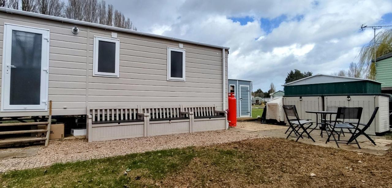 Billing Aquadrome Northampton, Royale Poplar Km12 Appartement Buitenkant foto